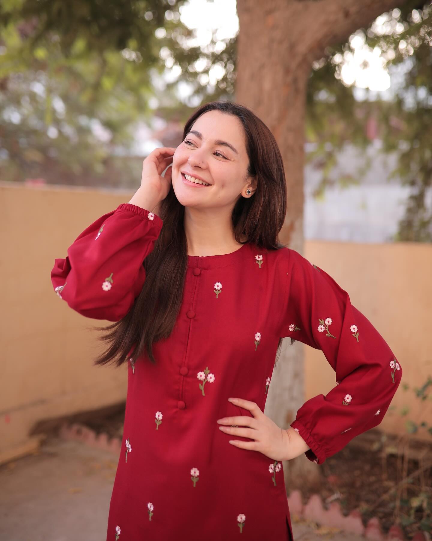 hania Aamir Biography