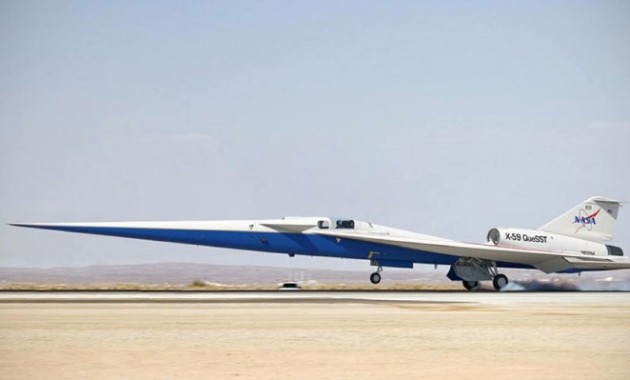supersonic-aircraft-flying-at-higher-speeds-than-sound