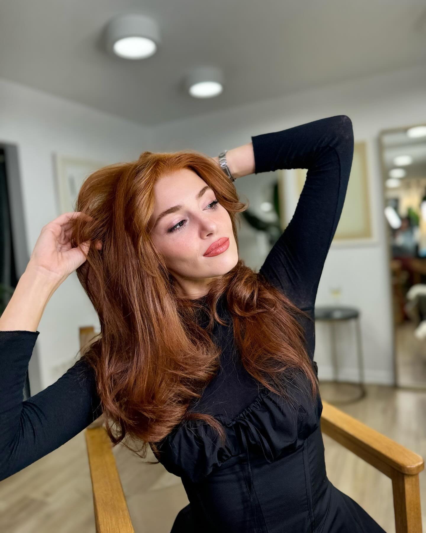Hande Erçel turkish actress