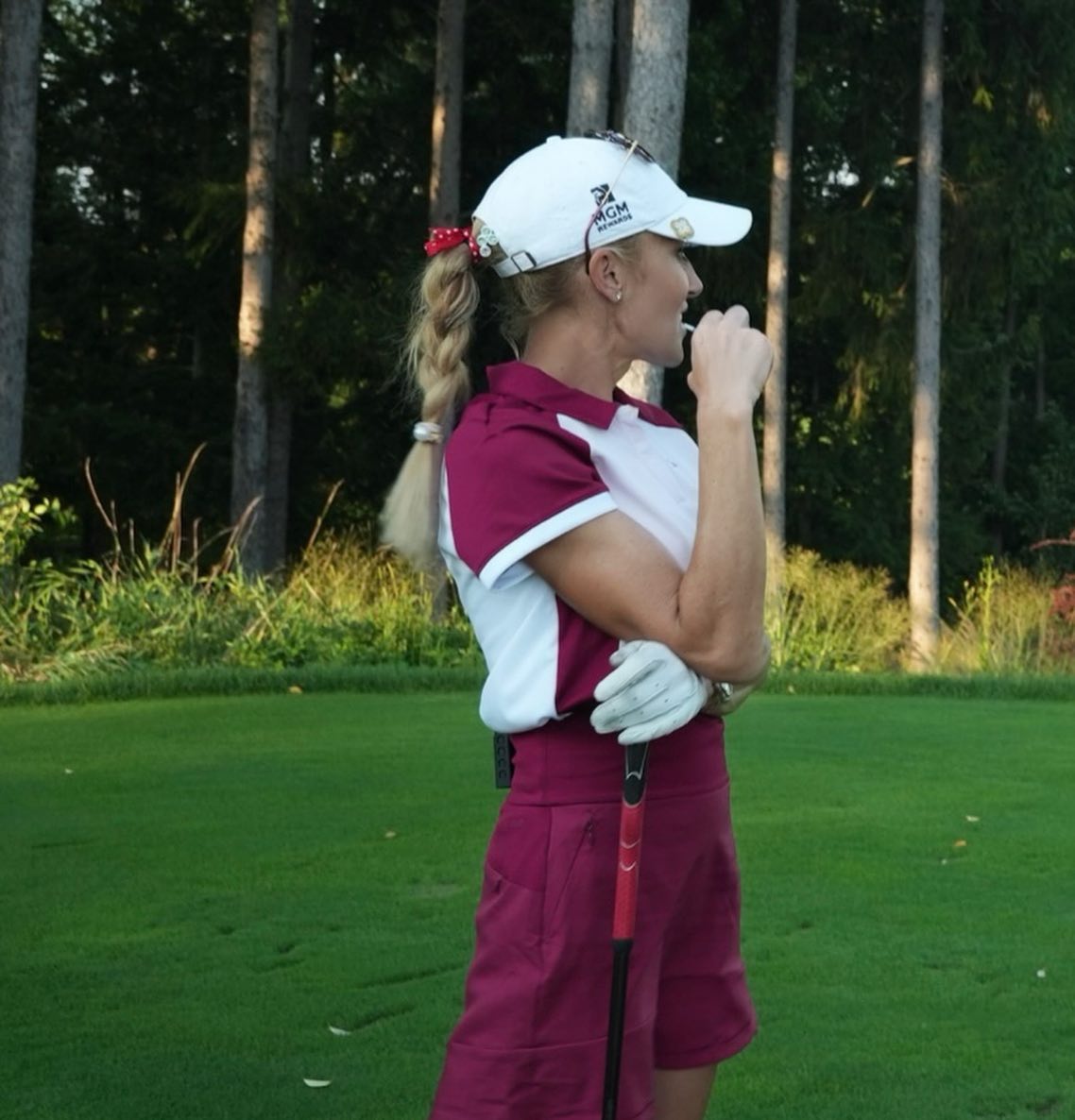 Natalie Gulbis female golfer model